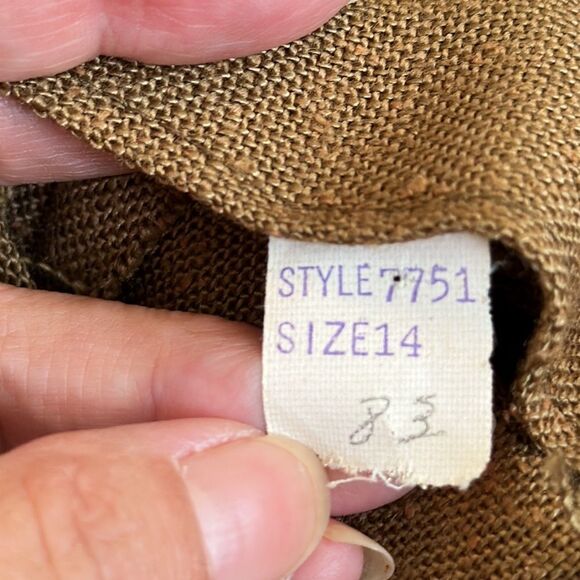 Vintage 60s Herman Marcus tan light nubby tweed jacket with gold buttons - Picture 9 of 9